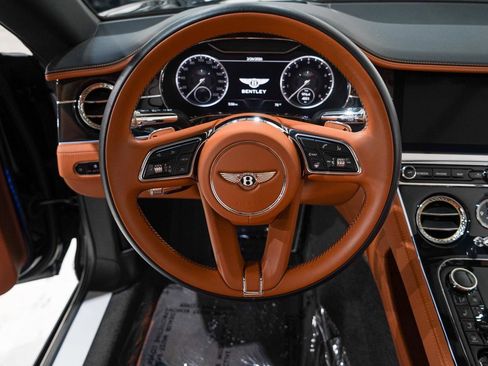Used 2022 Bentley Continental GT image 11