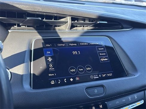 Used 2023 Cadillac XT4 Premium Luxury image 17