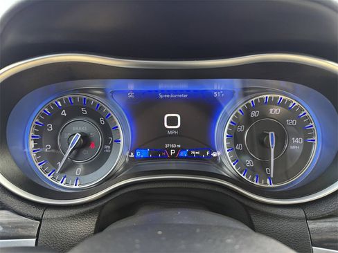 Used 2022 Chrysler 300 Touring w/ Sport Appearance Package image 24