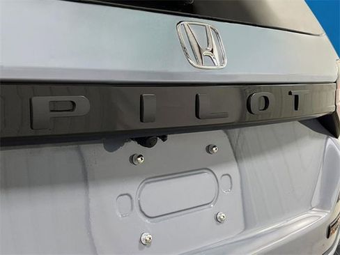 New 2025 Honda Pilot TrailSport image 8
