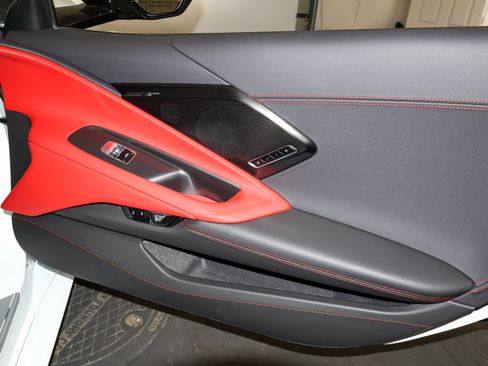 Used 2024 Chevrolet Corvette Stingray Preferred Conv w/ Z51 Performance Package RWD image 54