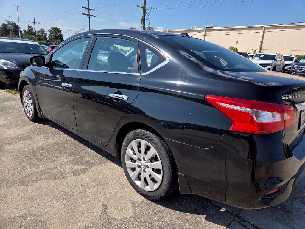 Used 2016 Nissan Sentra SV FWD image 3
