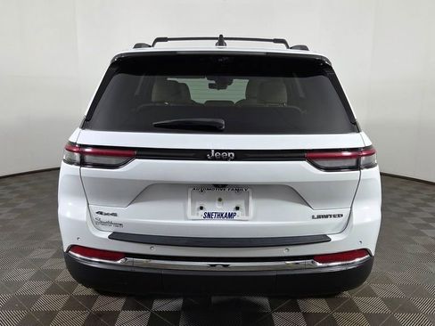 Used 2023 Jeep Grand Cherokee Limited w/ Luxury Tech Group II AWD/4WD image 8