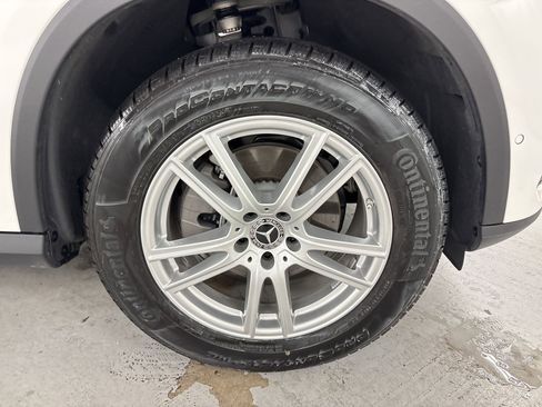 Certified 2026 Mercedes-Benz GLC 300 image 12