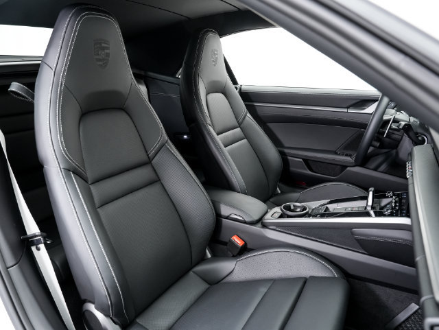 Certified 2024 Porsche 911 Carrera RWD image 29