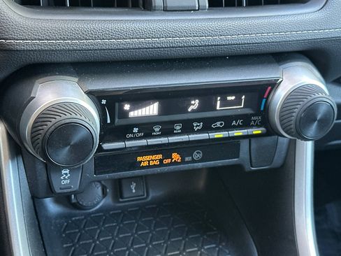 Used 2020 Toyota RAV4 LE w/ All Weather Liner Package FWD image 18