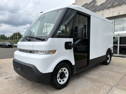 Used 2024 Chevrolet Brightdrop 400 w/ Commercial Equipment Package AWD/4WD image 8
