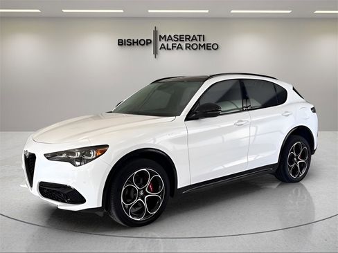 New 2024 Alfa Romeo Stelvio Veloce image 5