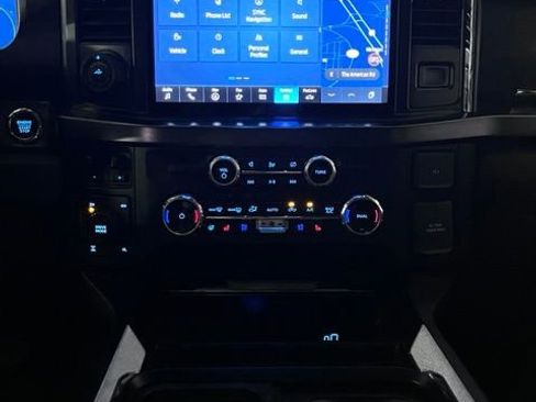 Used 2024 Ford F250 Lariat w/ Lariat Ultimate Package AWD/4WD image 32