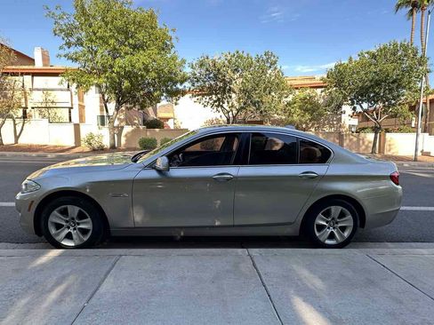 Used 2011 BMW 528i Sedan RWD image 5