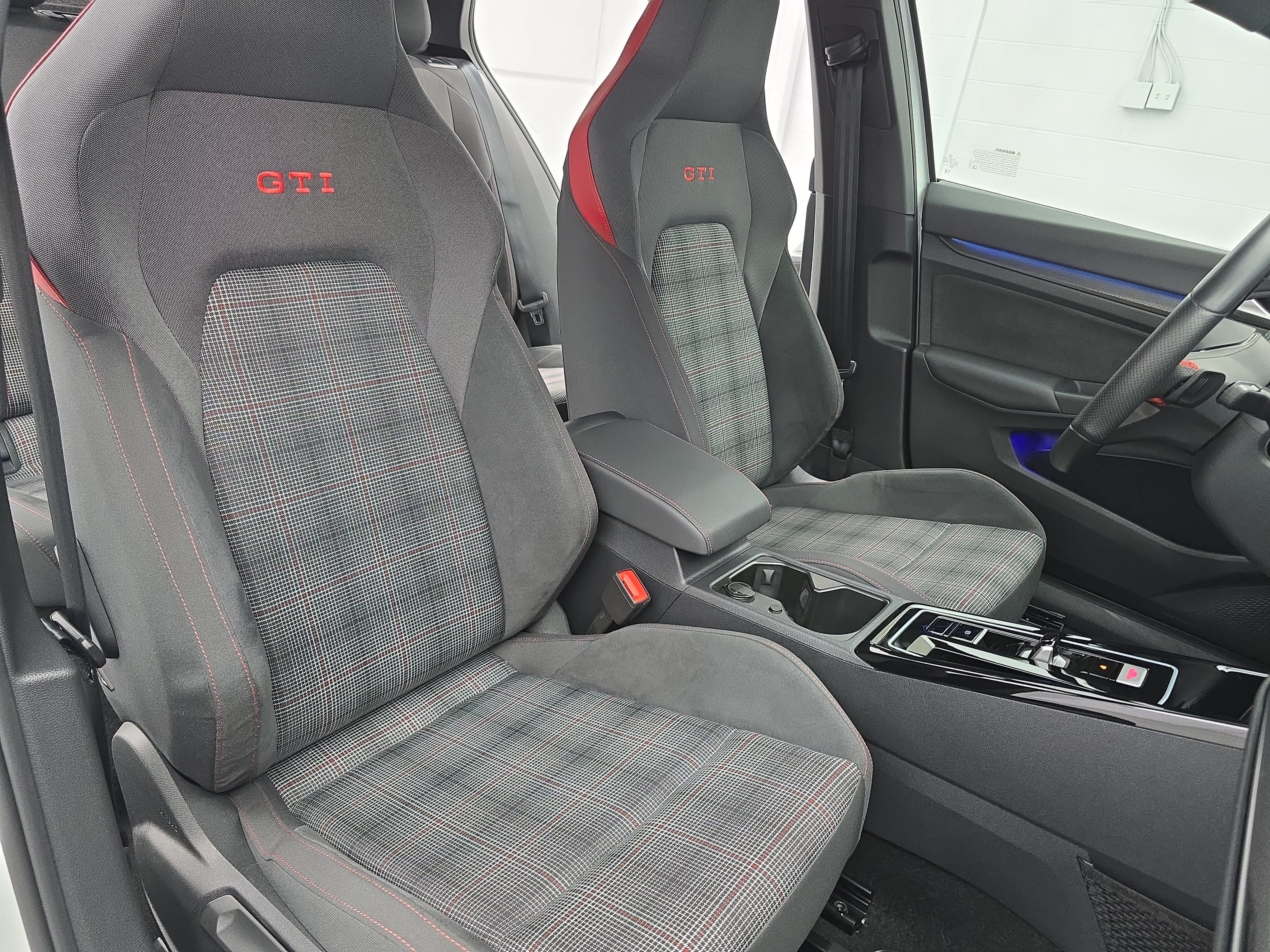 Certified 2024 Volkswagen GTI SE FWD image 10