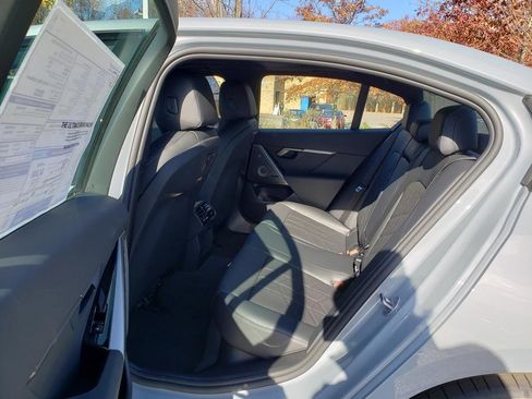 New 2026 BMW i5 eDrive40 w/ M Sport Package image 7