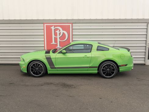 Used 2013 Ford Mustang Boss 302 w/ Boss 302 Accessory Pkg image 33
