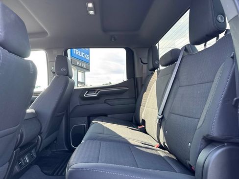 Used 2022 Chevrolet Silverado 1500 LT AWD/4WD image 19
