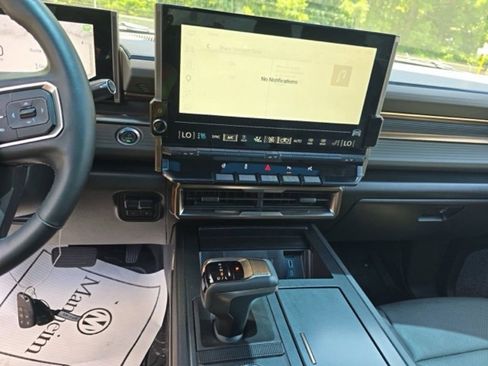 Used 2025 GMC Hummer EV 3X AWD/4WD image 12
