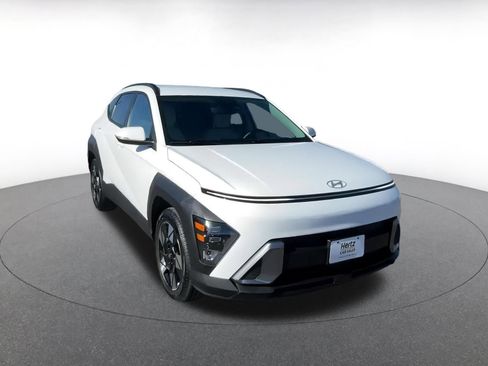 Used 2025 Hyundai Kona SEL image 3