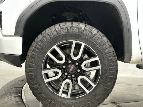 Used 2025 GMC Sierra 1500 AT4 w/ AT4 Premium Package image 35