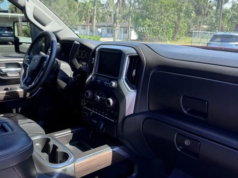 Used 2022 Chevrolet Silverado 2500 LT w/ Z71 Sport Edition AWD/4WD image 11