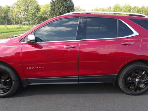 Used 2018 Chevrolet Equinox Premier FWD image 31