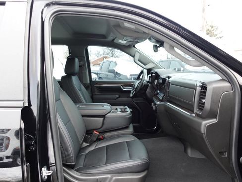 Used 2023 Chevrolet Silverado 1500 LT image 32