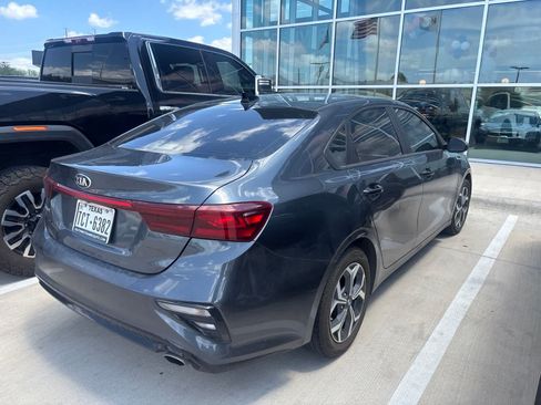 Certified 2021 Kia Forte LXS FWD image 4