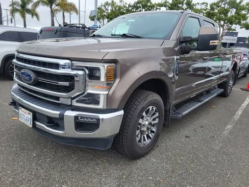 Used 2022 Ford F350 Lariat RWD image 4