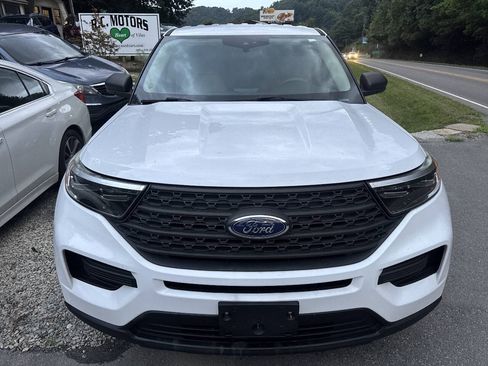 Used 2021 Ford Explorer 4WD image 2