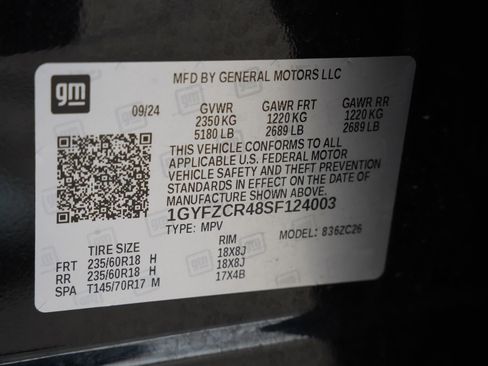 Certified 2025 Cadillac XT4 Premium Luxury image 30