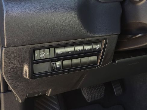 Used 2022 Toyota Tundra Limited image 24