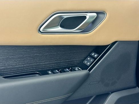 New 2026 Land Rover Range Rover Velar Autobiography AWD/4WD image 18