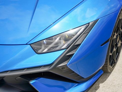 Used 2023 Lamborghini Huracan Tecnica RWD image 21