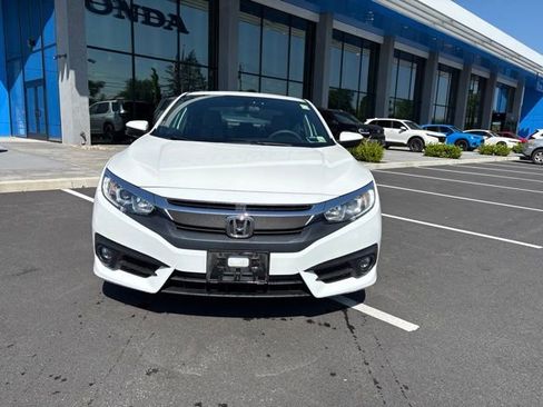 Used 2017 Honda Civic EX-T image 3