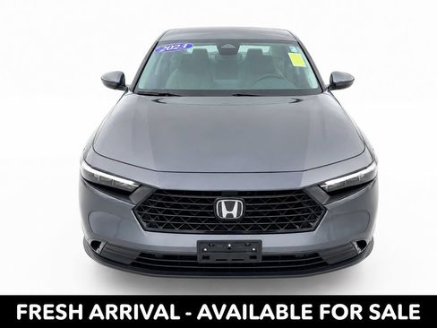 Used 2023 Honda Accord EX image 2
