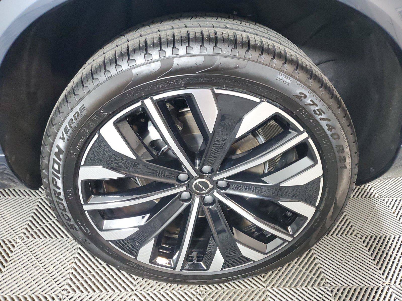 Certified 2026 Volvo XC90 B6 Ultra AWD/4WD image 12