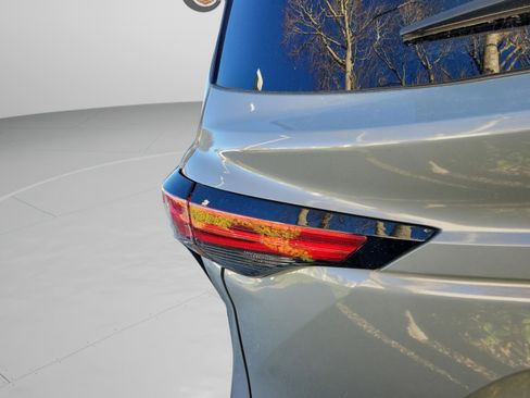 Certified 2024 Toyota Sienna XSE w/ XSE Premium Package image 20