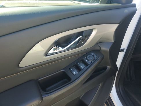 Used 2020 Chevrolet Traverse LS image 14