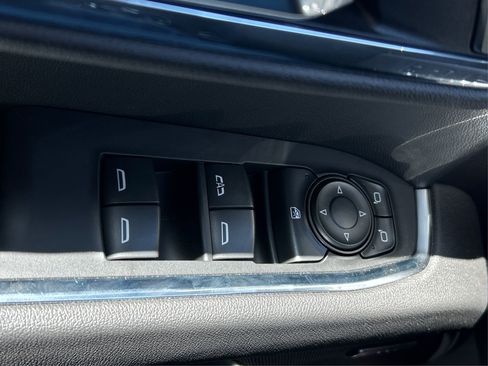 Used 2025 GMC Sierra 1500 Elevation w/ Elevation Premium Package image 36