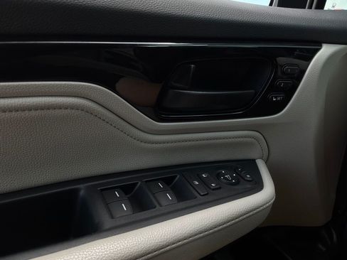 Used 2025 Honda Odyssey Touring image 26