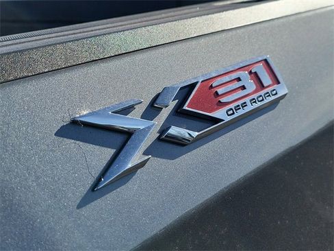 Used 2021 GMC Sierra 1500 SLT image 16