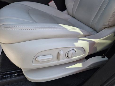 Used 2023 Buick Enclave Essence w/ LPO, Floor Liner Package AWD/4WD image 28