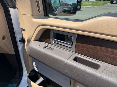 Used 2014 Ford F150 Lariat w/ Equipment Group 502A Luxury AWD/4WD image 31