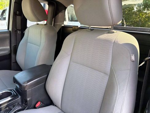 Used 2019 Toyota Tacoma SR RWD image 11