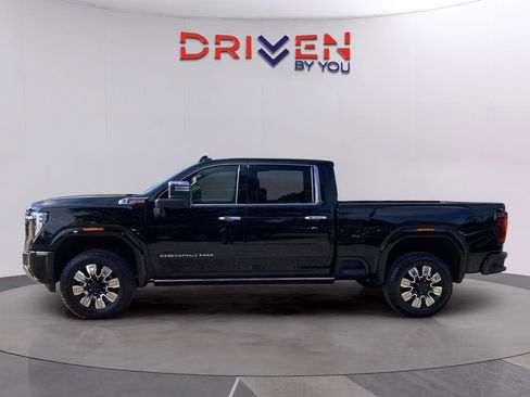 New 2026 GMC Sierra 2500 Denali w/ Denali Reserve Package image 2