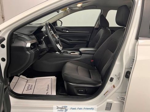 Used 2025 Nissan Altima 2.5 SV FWD image 26