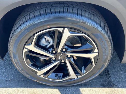 Used 2023 Chevrolet TrailBlazer RS w/ Convenience Package FWD image 10