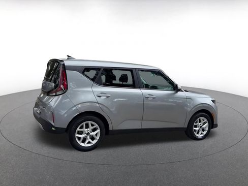 Used 2025 Kia Soul LX w/ LX Technology Package image 14