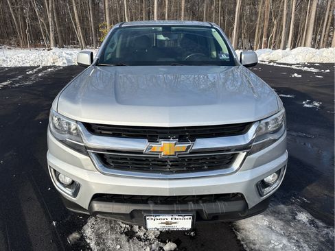 Used 2019 Chevrolet Colorado LT w/ LT Convenience Package image 2