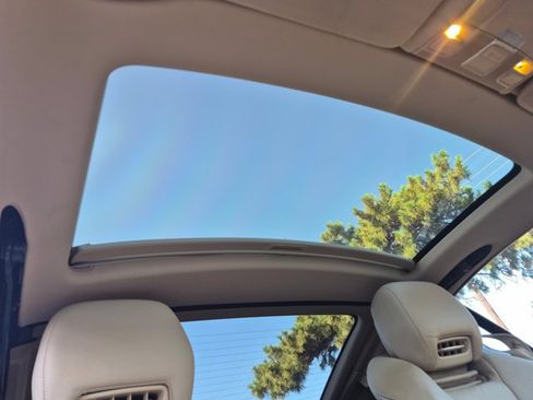 Used 2015 Mercedes-Benz SL 400 image 17