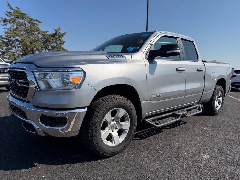 Used 2022 RAM 1500 Big Horn AWD/4WD image 3