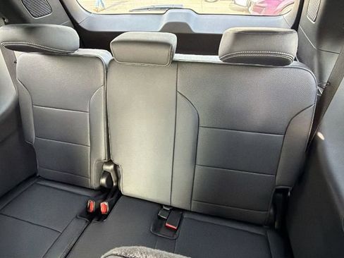 New 2026 Chevrolet Traverse LT image 17